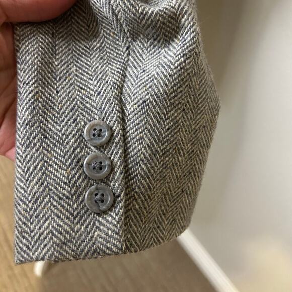 Lands End women's 100% lambswool gray herringbone 4 button lined blazer 10P - Picture 3 of 12